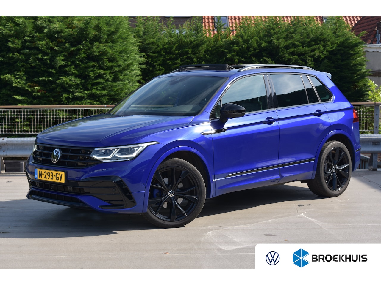 Volkswagen Tiguan - 1.5 TSI R-Line 150PK DSG-7 PANORAMA DAK | STUUR+STOELVERW. | APP. CONNECT | ADAPT. CRUISE - AutoWereld.nl