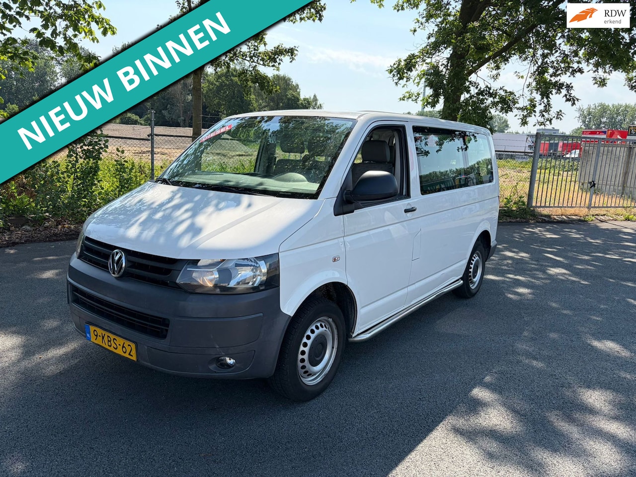 Volkswagen Transporter Kombi - 2.0 TDI L1H1 Trendline Baseline 9 PERS TOP ONDER HOUDEN - AutoWereld.nl