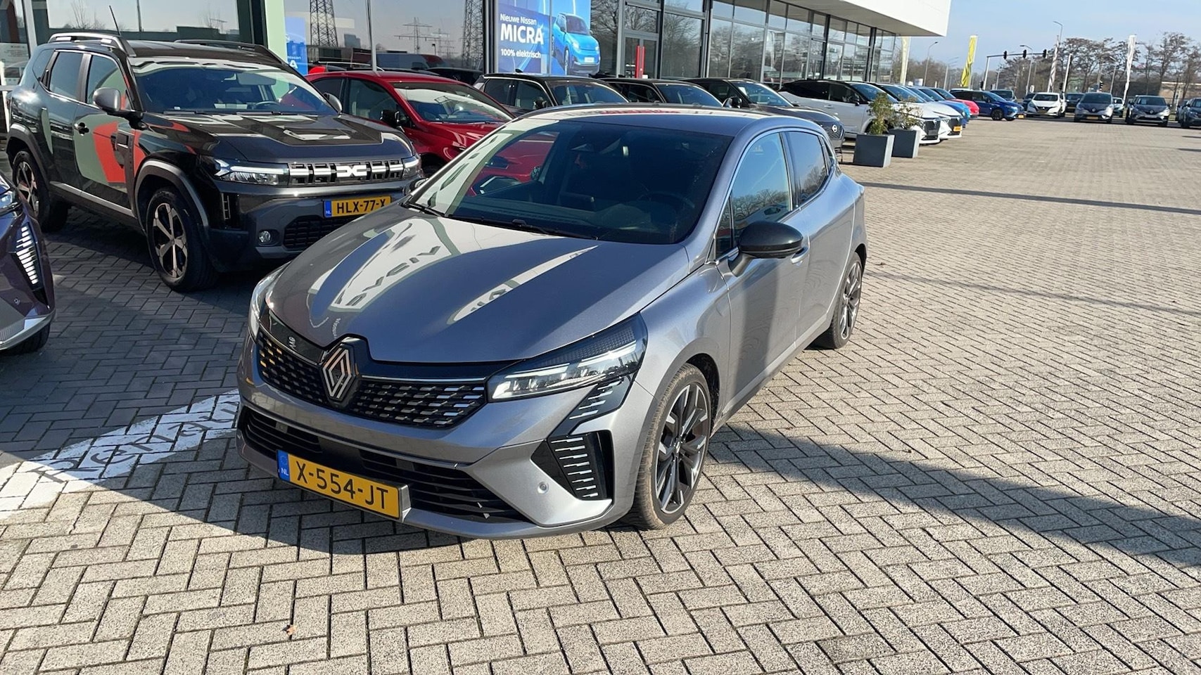 Renault Clio - 1.6 E-Tech Full Hybrid 145 techno | Navi | Camera rondom | 1e eigenaar | NL auto - AutoWereld.nl