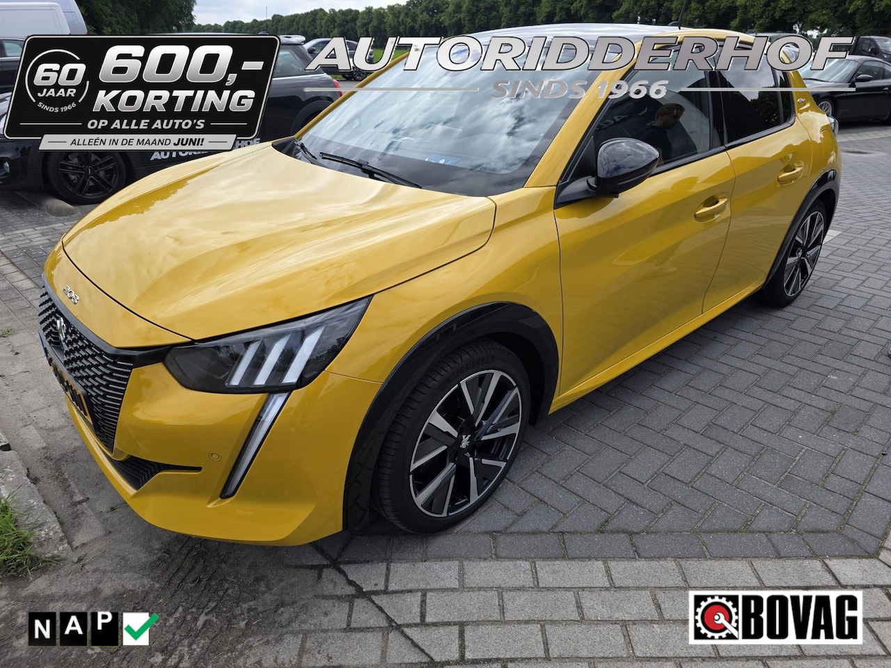Peugeot 208 - 1.2 PureTech GT-Line | Trekhaak | Apple Carplay & Android Auto | Panoramadak | - AutoWereld.nl