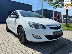 Opel Astra Sports Tourer - 1.4 Turbo Cosmo / CRUISE CONTROL / PDC / CLIMATE CONTROL / LEDER / STOELVERWARMING