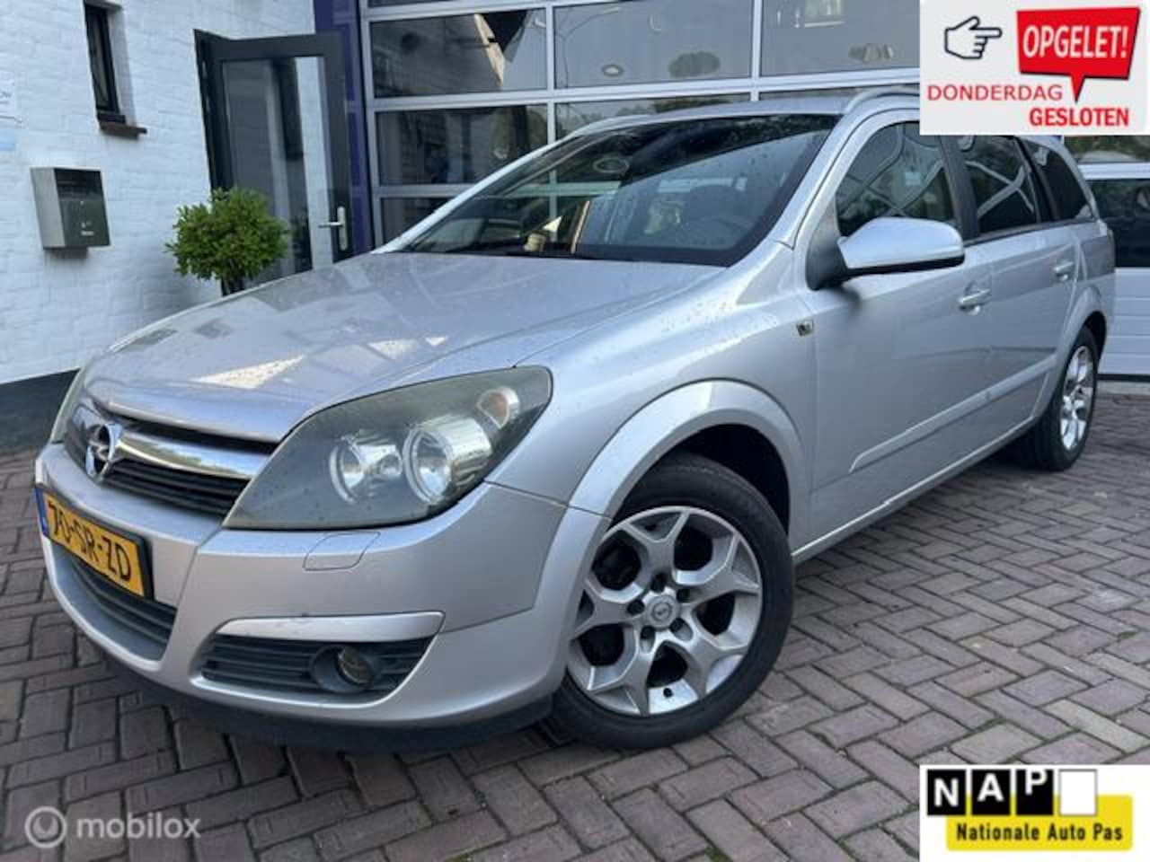 Opel Astra Wagon - 1.8 Cosmo * AIRCO * TREKHAAK * LM VELGEN * - AutoWereld.nl