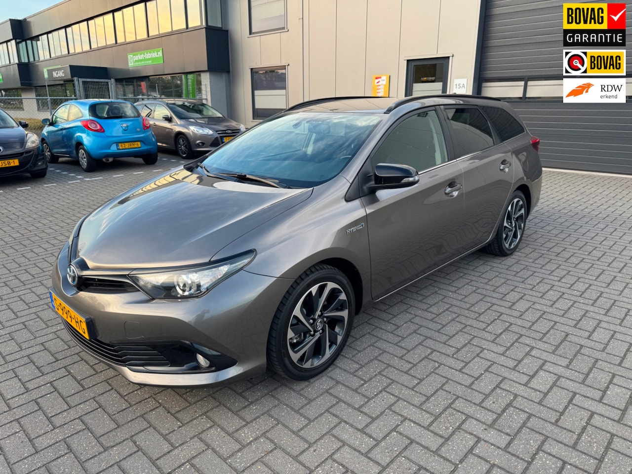 Toyota Auris Touring Sports - 1.8 Hybrid Lease Exclusive 1.8 Hybrid Lease Exclusive - AutoWereld.nl