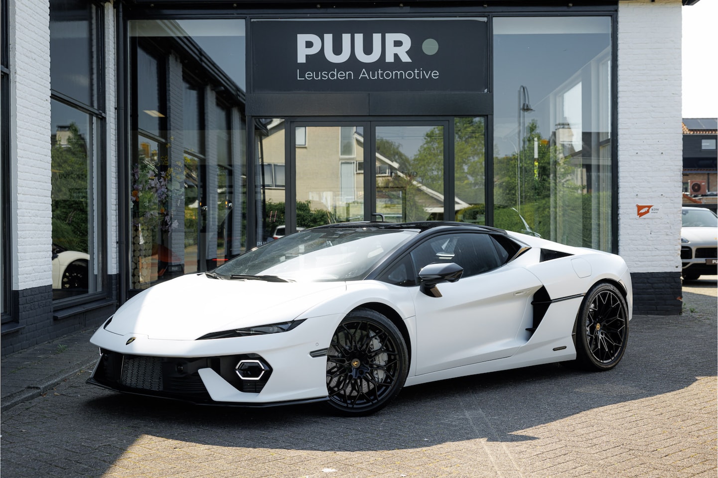 Lamborghini Temerario - 4.0 V8 920 PK [DIRECT LEVERBAAR] Matte White - Sport Seats - Sonus Faber - Alcantara Pack - AutoWereld.nl