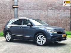 Volkswagen Tiguan - 1.4 TSI eHybrid 110 KW, R-Line Business+, Navigatie, Climt, Cruise, Pano. dak
