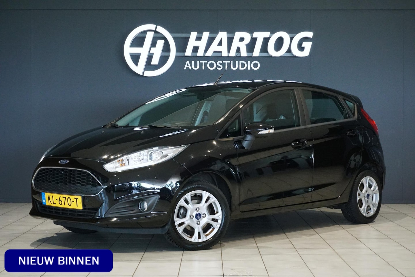 Ford Fiesta - 1.0 Style Ultimate *volledige historie* + NAVI / SENSOREN - AutoWereld.nl