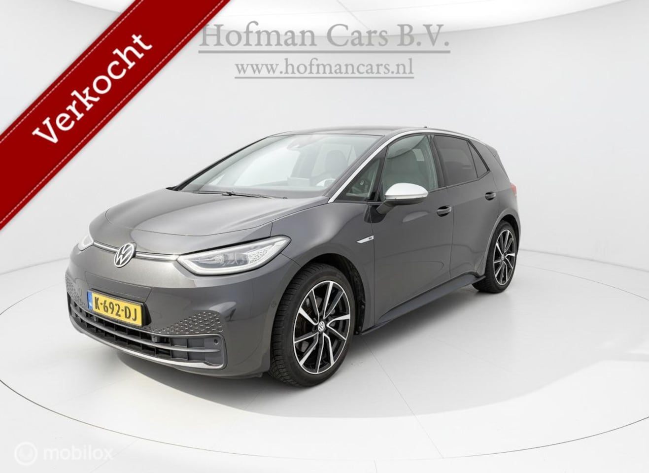 Volkswagen ID.3 - First Max 58 kWh | Panoramadak | Trekhaak | Camera | Massage | 65.208 km | 12/2020 | INCL - AutoWereld.nl