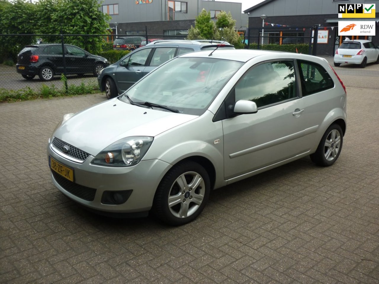 Ford Fiesta - 1.3-8V Futura airco apk 01-27 - AutoWereld.nl