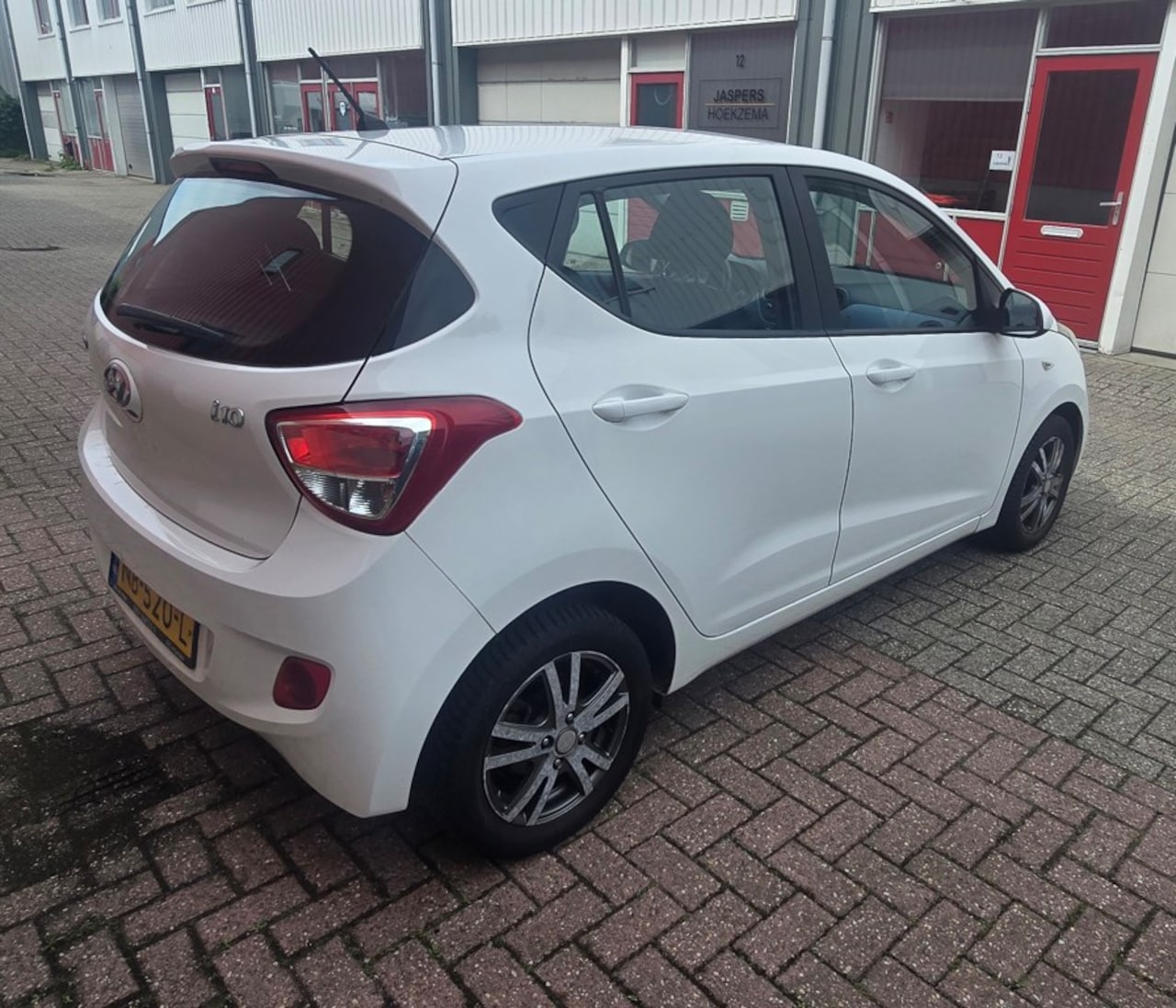 Hyundai i10 - 1.0i i-Motion Comfort 1.0i i-Motion Comfort ( Levering met NIEUWE APK ) - AutoWereld.nl