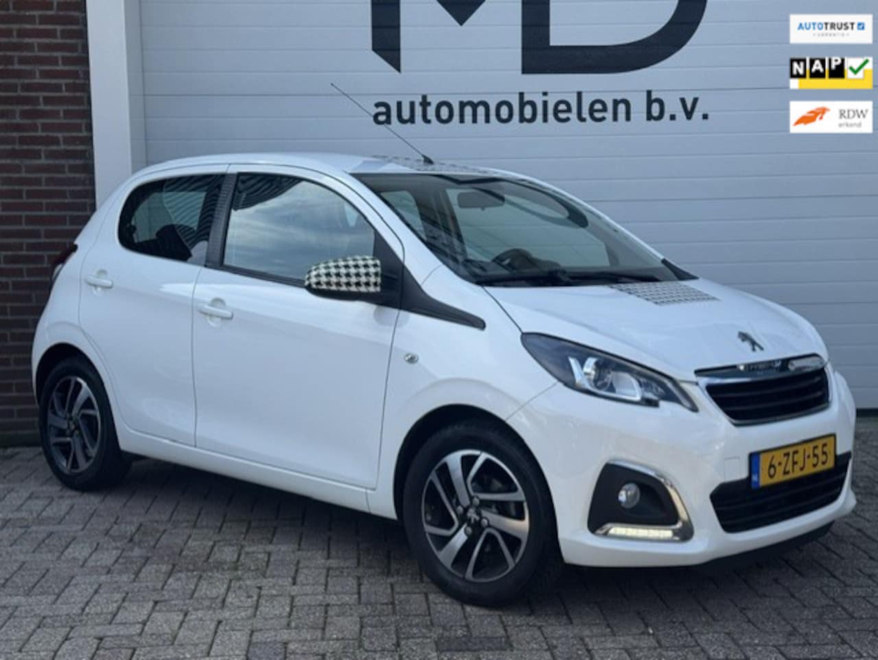 Peugeot 108 - 1.2 VTi Allure -Climate-LED-Dealer onderhouden - AutoWereld.nl