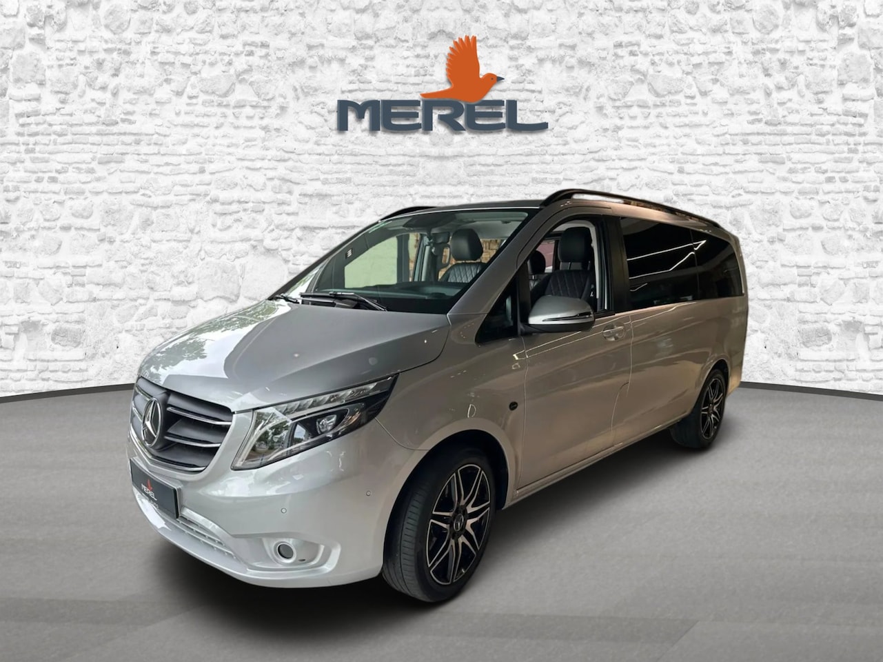 Mercedes-Benz Vito - 114 CDI Lang DC Comfort | 19 inch | Leer | Trekhaak. - AutoWereld.nl