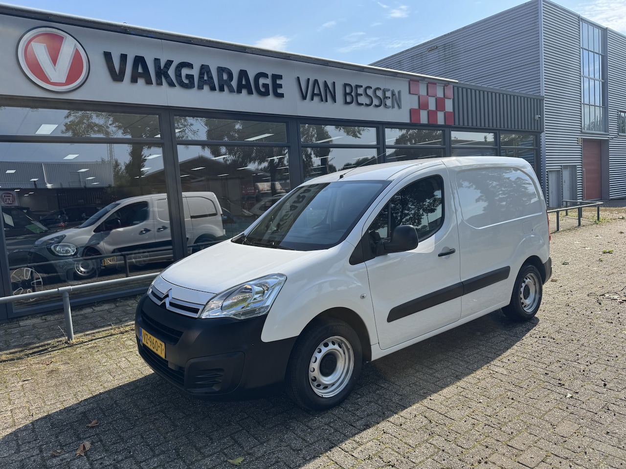 Citroën Berlingo - 1.6 BlueHDI 75 Club 3 ZITS-AIRCO-CRUISE - AutoWereld.nl