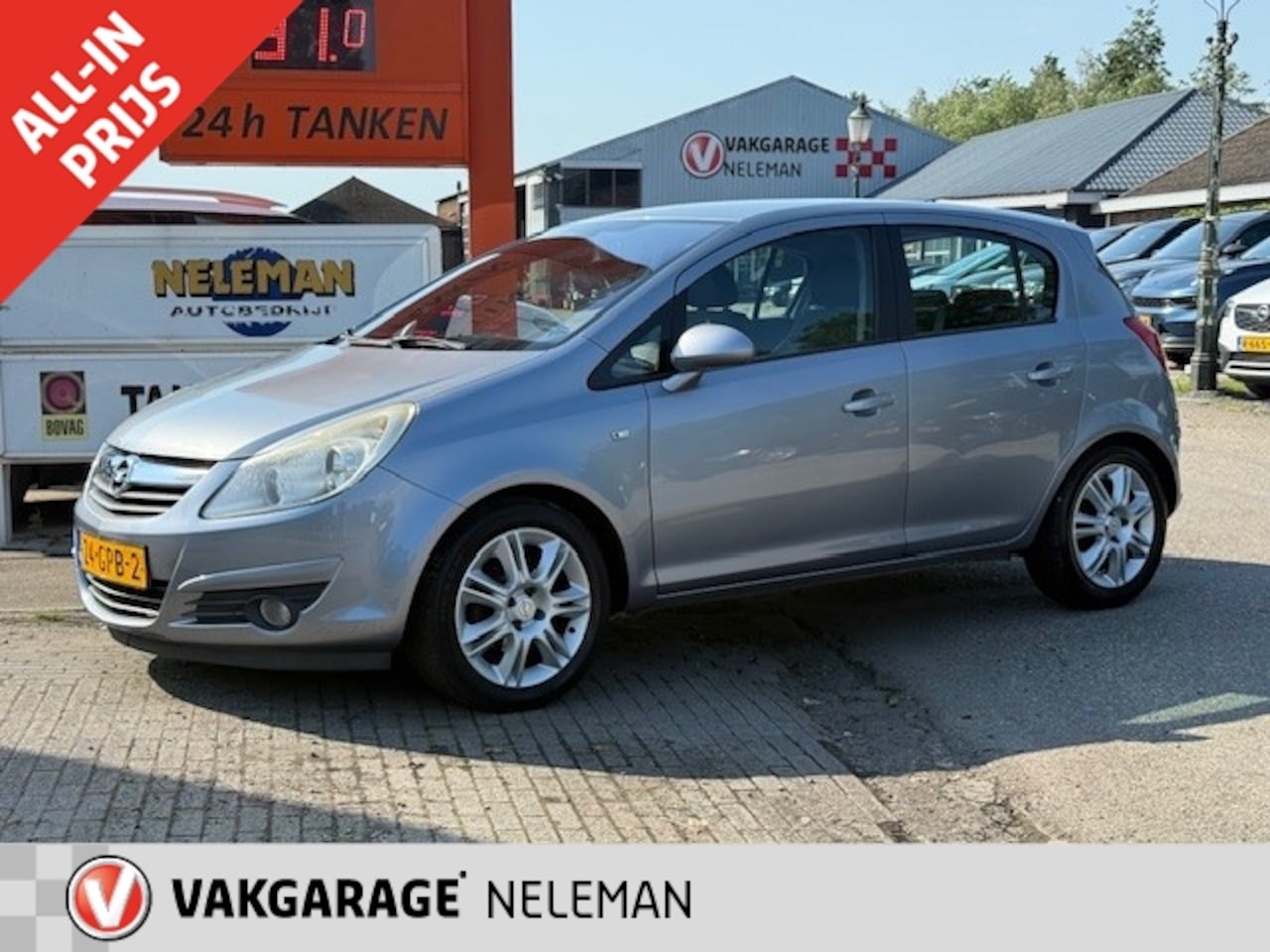 Opel Corsa - 1.4 5-Deurs Cosmo lichtmetaal rijklaarprijs bovag garantie - AutoWereld.nl