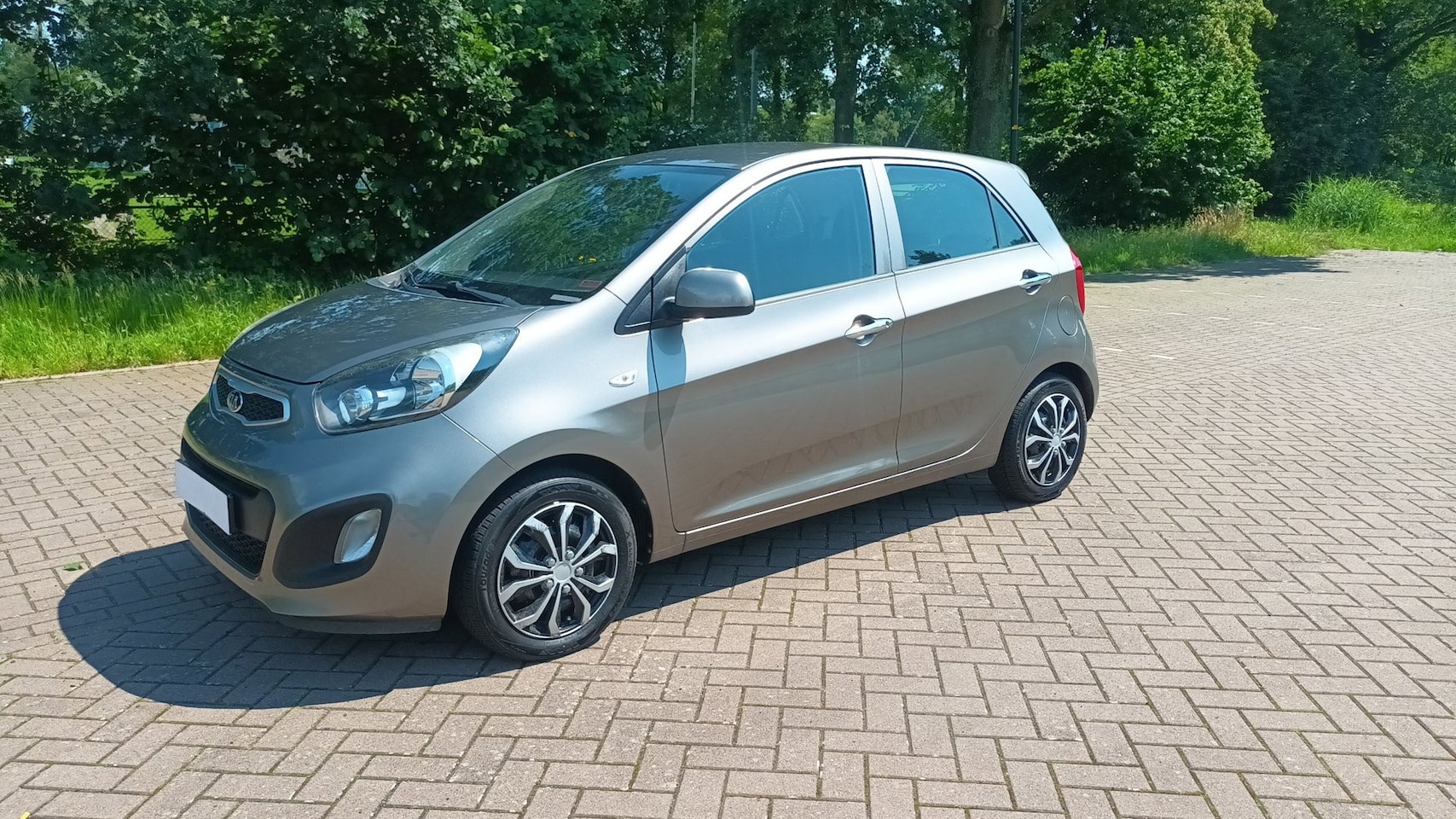 Kia Picanto - 1.0 CVVT Airco / Apk 30-10-27! - AutoWereld.nl