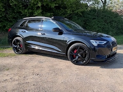 Audi e-tron - 50 quattro S edition black on black  s-line   22inch  maxton