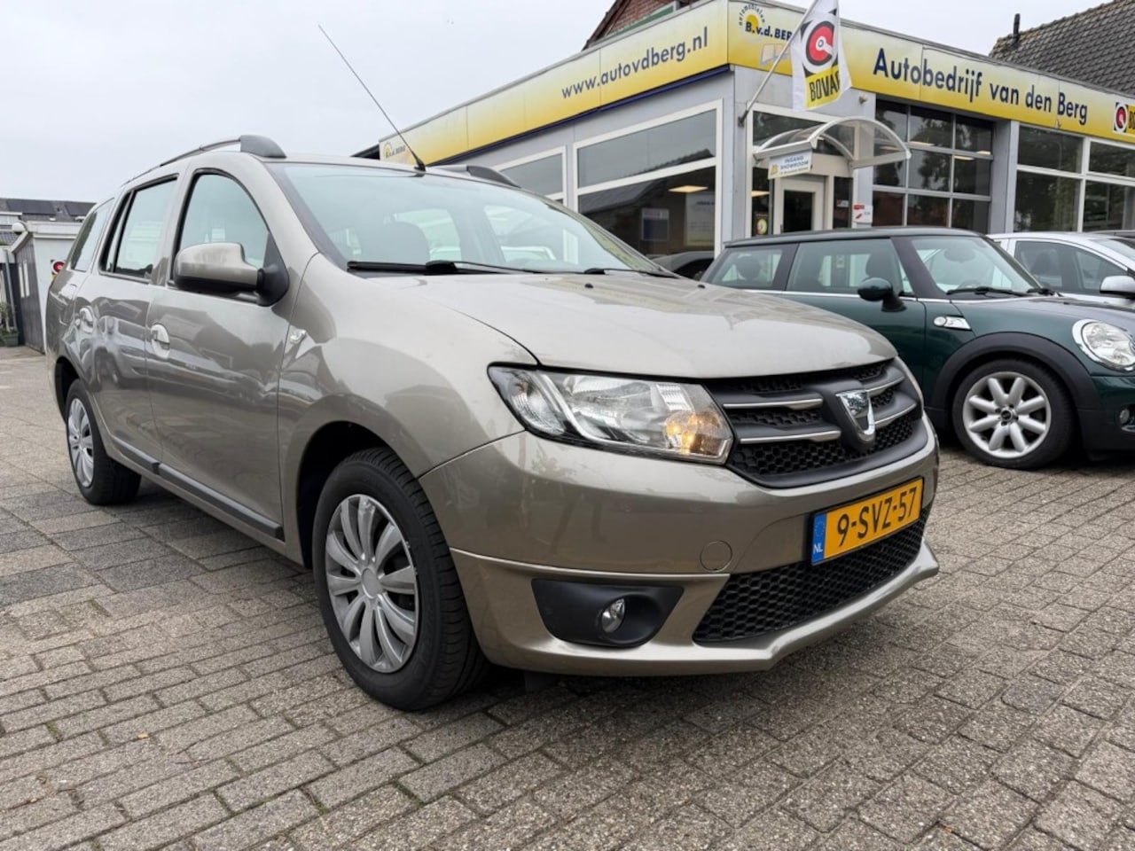 Dacia Logan - 0.9 TCE PRESTIGE - AutoWereld.nl