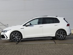 Volkswagen Golf Variant - 1.5 eTSI R-Line Business parelmoer wit met pianolak zwart accenten rondom, IQ light rondom