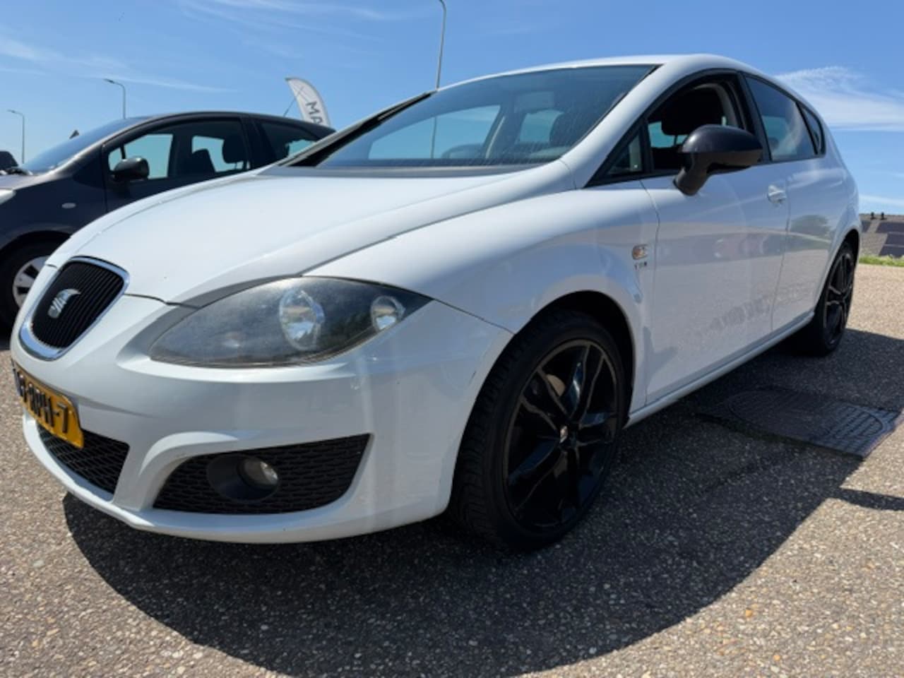 SEAT Leon - 1.2 TSI Ecomotive Businessline COPA Navi Airco Cruise APK - AutoWereld.nl