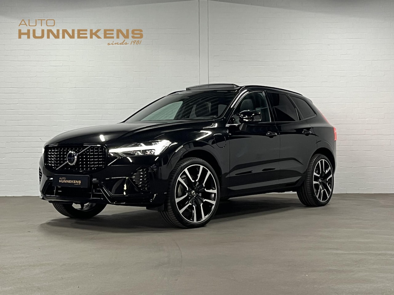 Volvo XC60 - 2.0 T6 Plug-in hybrid AWD Plus Dark Trekhaak | Open dak | Adaptive cruise control | Stoel- - AutoWereld.nl