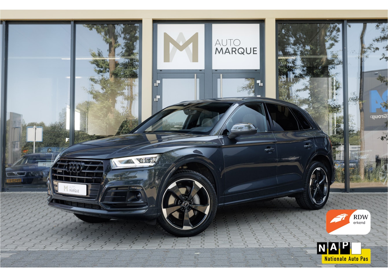 Audi Q5 - 55 TFSI e quattro Competition 300PK | S-Line in & exterieur | Panoramadak | Diamond Leathe - AutoWereld.nl