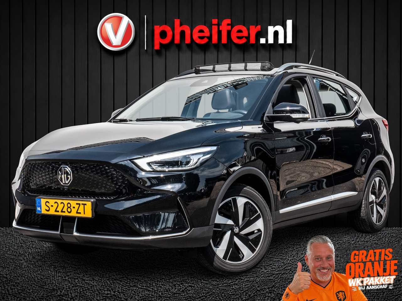 MG ZS - Long Range Luxury 70 kWh Trekhaak/ Panoramadak/ 360 Camera/ Blindspot/ Leer/ Stoelverwarmi - AutoWereld.nl