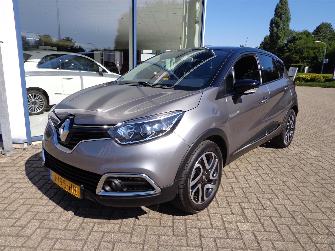 Renault Captur - TCe 120pk EDC Automaat Dynamique | Navigatie | PDC Camera | Clima | Cruise - AutoWereld.nl