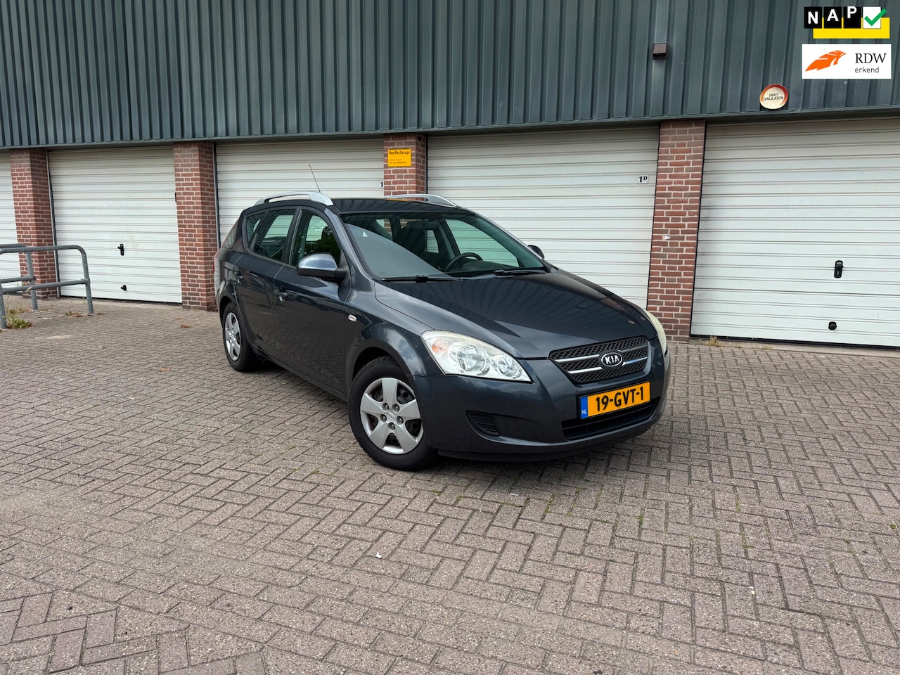 Kia Cee'd Sporty Wagon - 1.6 X-tra Airco Trekhaak - AutoWereld.nl