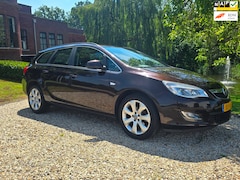 Opel Astra Sports Tourer - 1.4 Turbo Business +