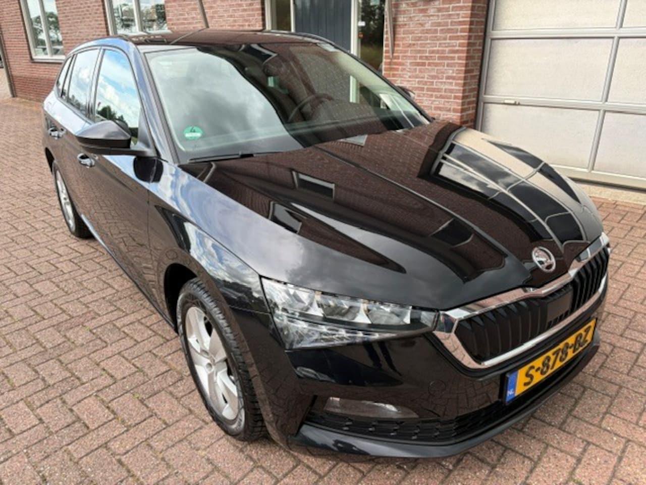 Skoda Scala - 1.0 TSI 81 kw Ambition LM velgen , Carplay - AutoWereld.nl