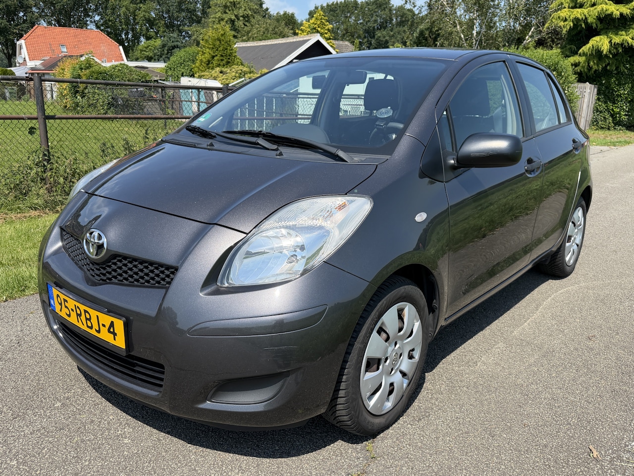 Toyota Yaris - 1.3 VVTi Comfort Airco/5-Drs/NL-Auto - AutoWereld.nl