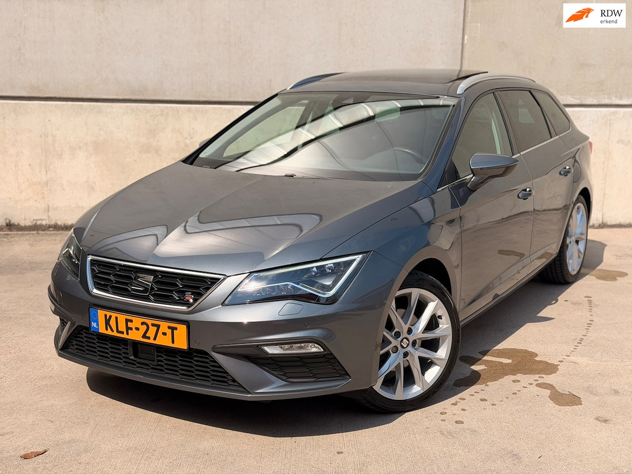 SEAT Leon ST - FR 1.4 TSI DSG Pano 18' Camera CarPlay ACC Sfeerverlichting - AutoWereld.nl
