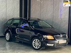 Skoda Octavia Combi - 1.2 TSI Greentech Ambition Businessline |2e Eignr|Navi|Park Sensor|Trekhaak|Lmv|Boekjes