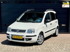 Fiat Panda - 1.2 Emotion aut. pdc acc pano NAP zeer lage kmst