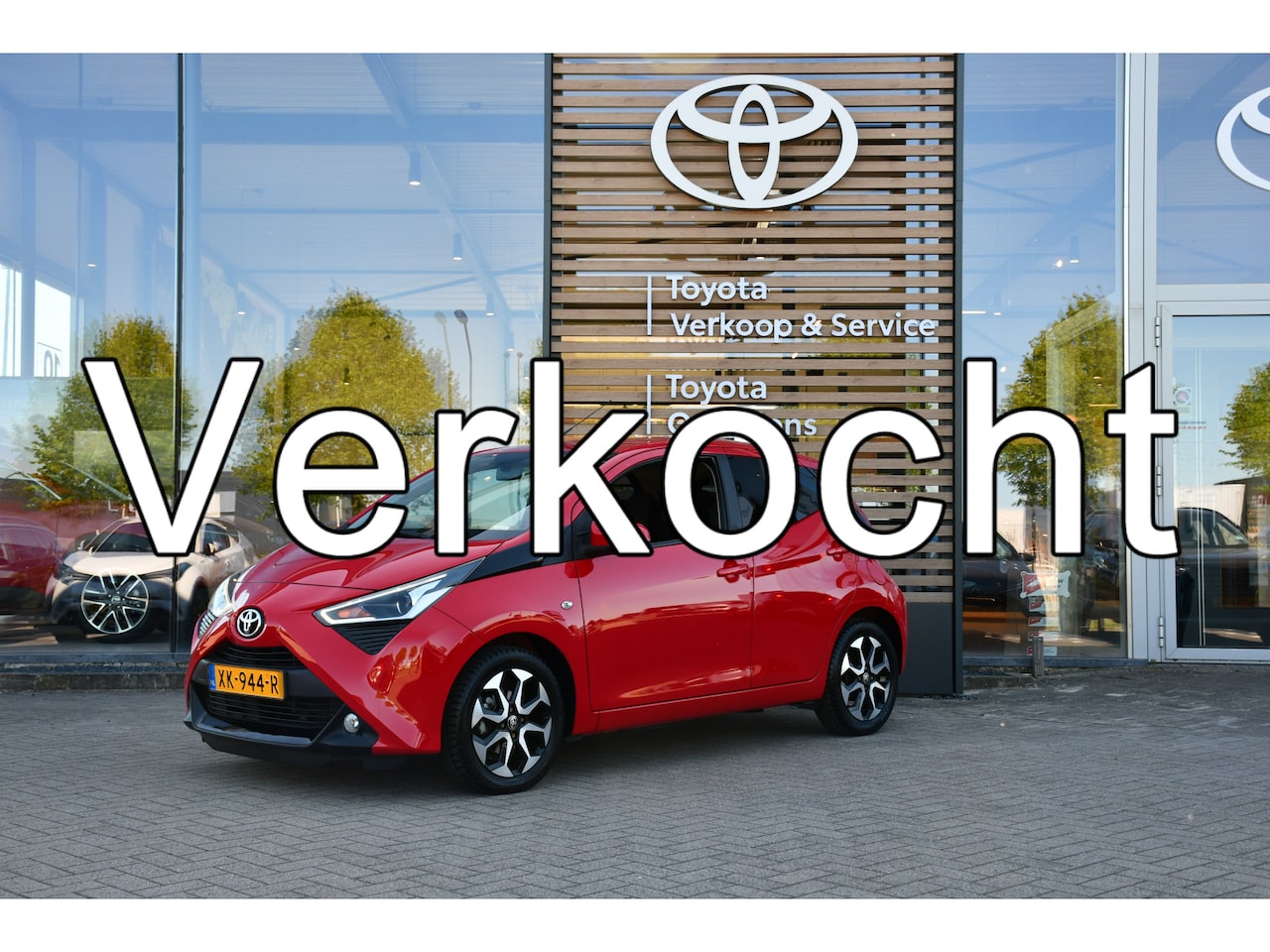 Toyota Aygo - 1.0 VVT-i x-joy 5-deurs 72pk | Climate Control | Lichtmetalen velgen 15" | Achteruitrijcam - AutoWereld.nl