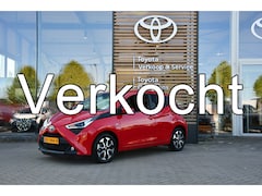 Toyota Aygo - 1.0 VVT-i x-joy 5-deurs 72pk | Climate Control | Lichtmetalen velgen 15" | Achteruitrijcam