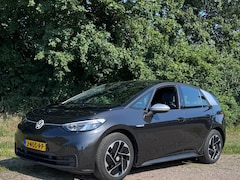 Volkswagen ID.3 - First Een van de weinige met orginele trekhaak
