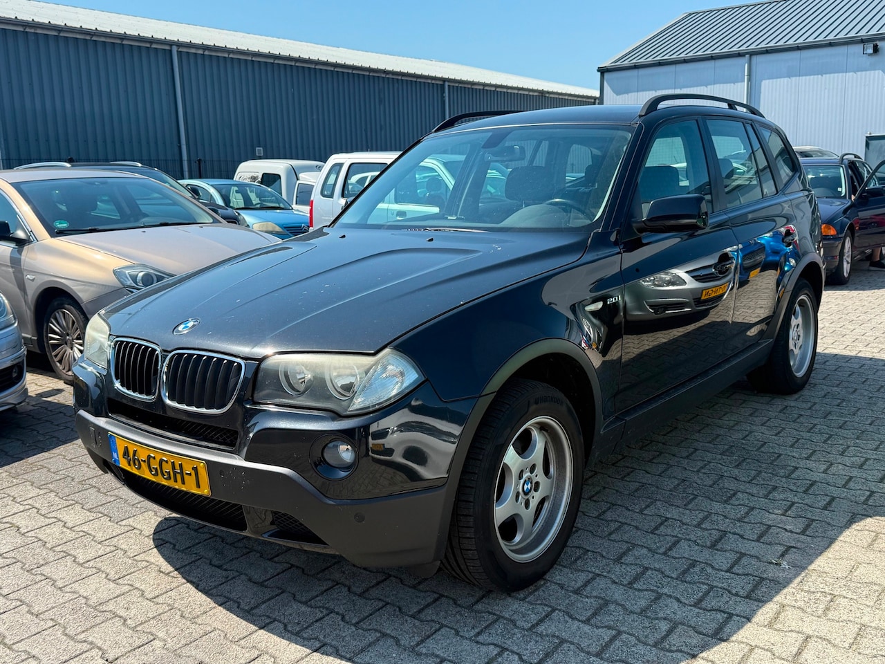 BMW X3 - 2.0i Executive 2008 Facelift Zwart Handgeschakeld - AutoWereld.nl