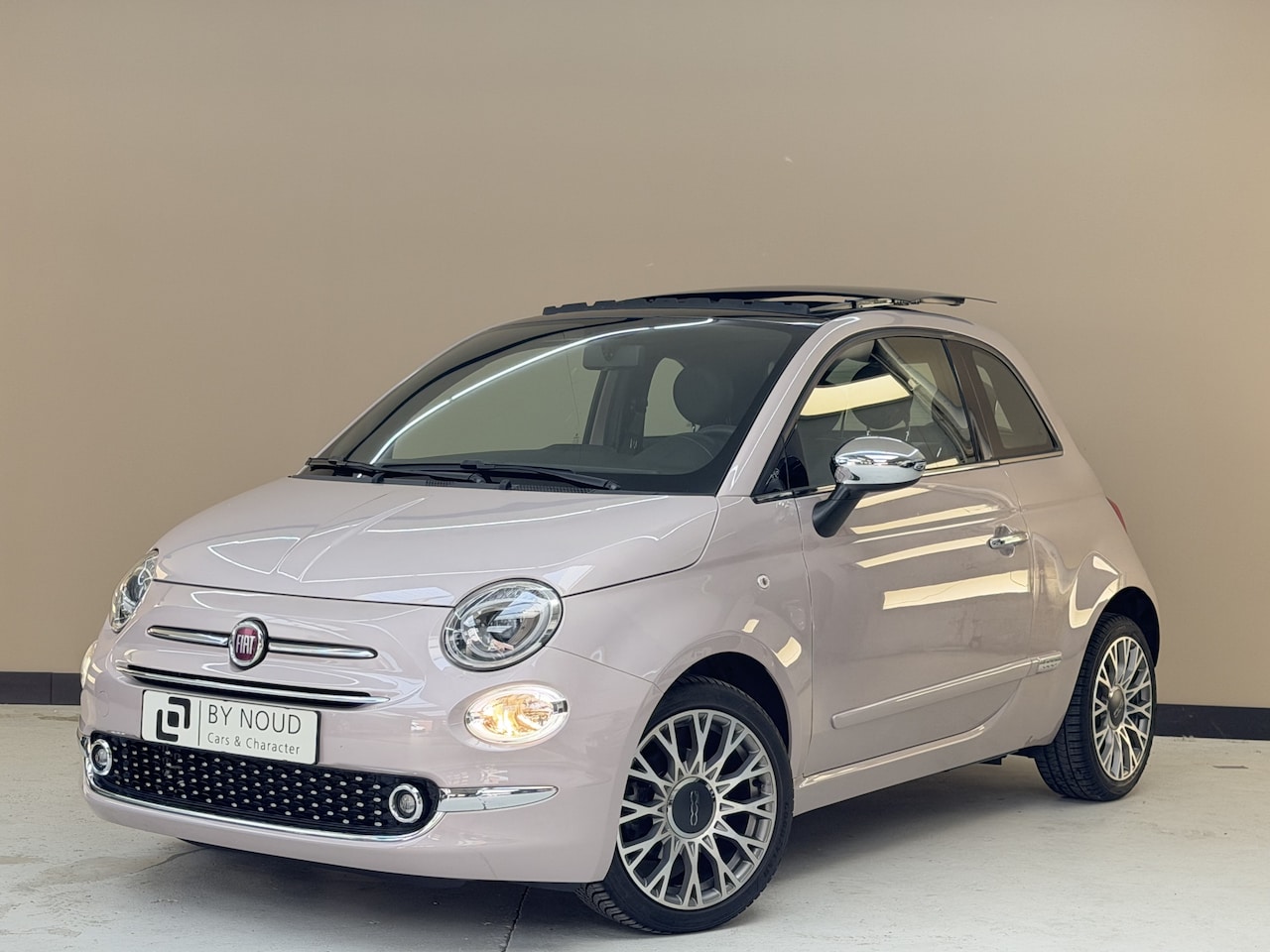 Fiat 500 - 0.9 TwinAir Turbo Star 0.9 TwinAir Turbo Star, 85Pk, 2019, Open panoramadak, Climate control, Parkeersensoren, pa - AutoWereld.nl