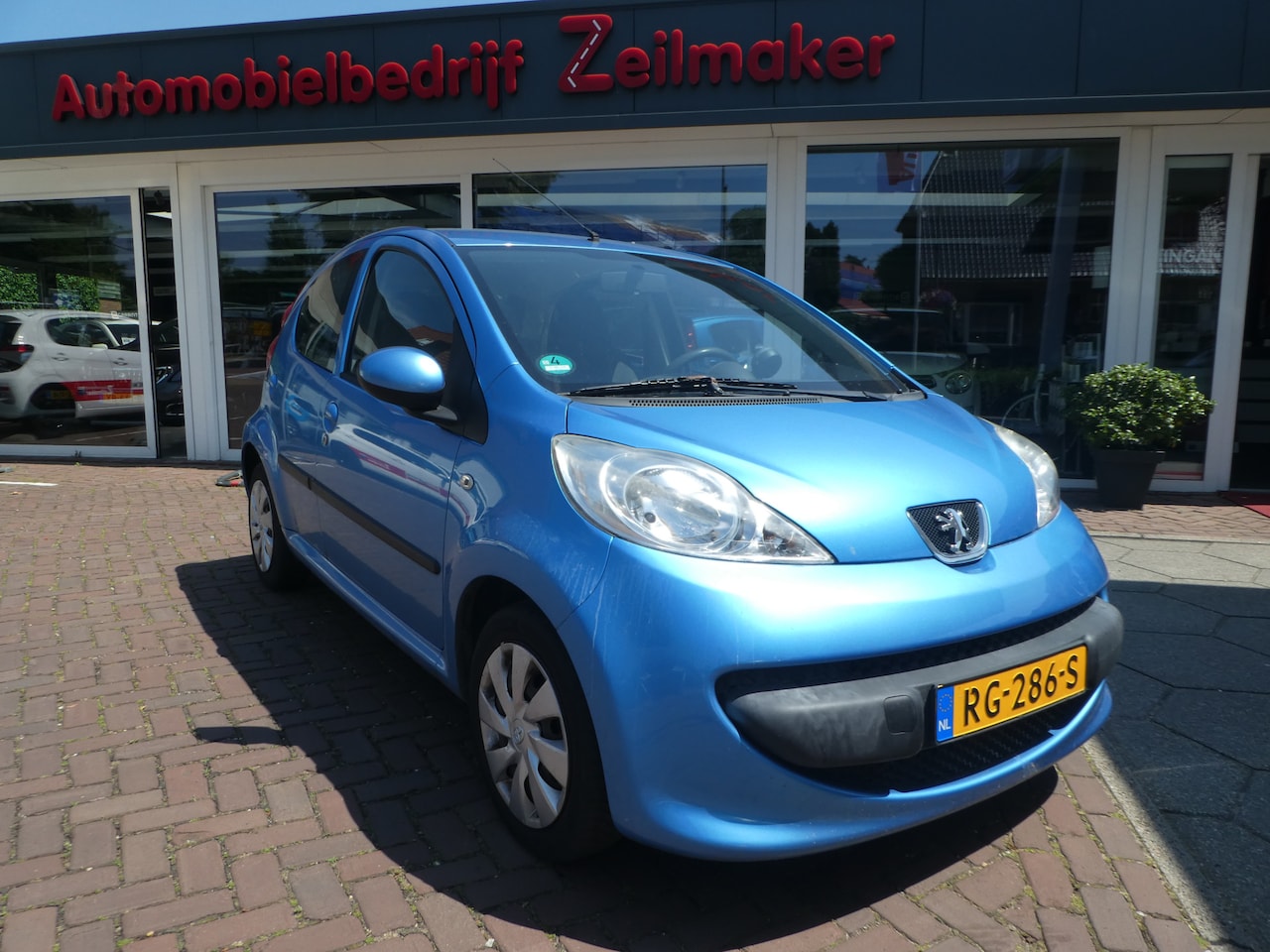 Peugeot 107 - 1.0-12V XR 5 Deurs, Airco, Elektrische ramen + centr.deurvrgrendeling - AutoWereld.nl