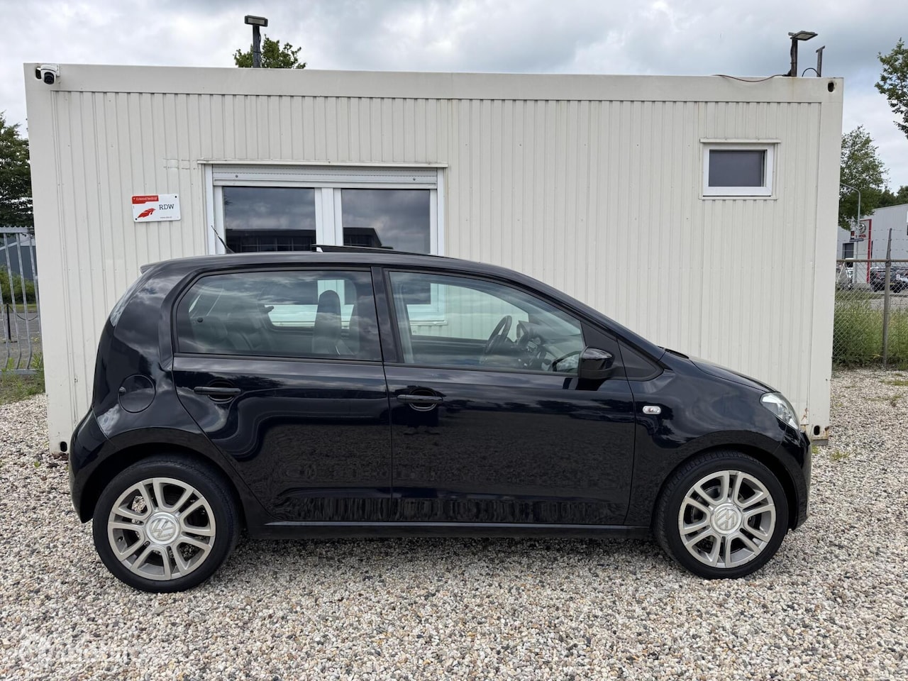Volkswagen Up! - 1.0 high up! BlueMotion 1.0 high up! BlueMotion - AutoWereld.nl