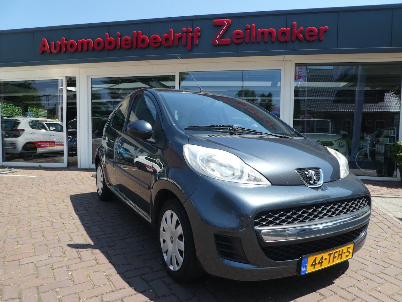 Peugeot 107 - 1.0-12V XS 5 Deurs, Airco, Elektr.. ramen + Centr. deurvergrendeling - AutoWereld.nl