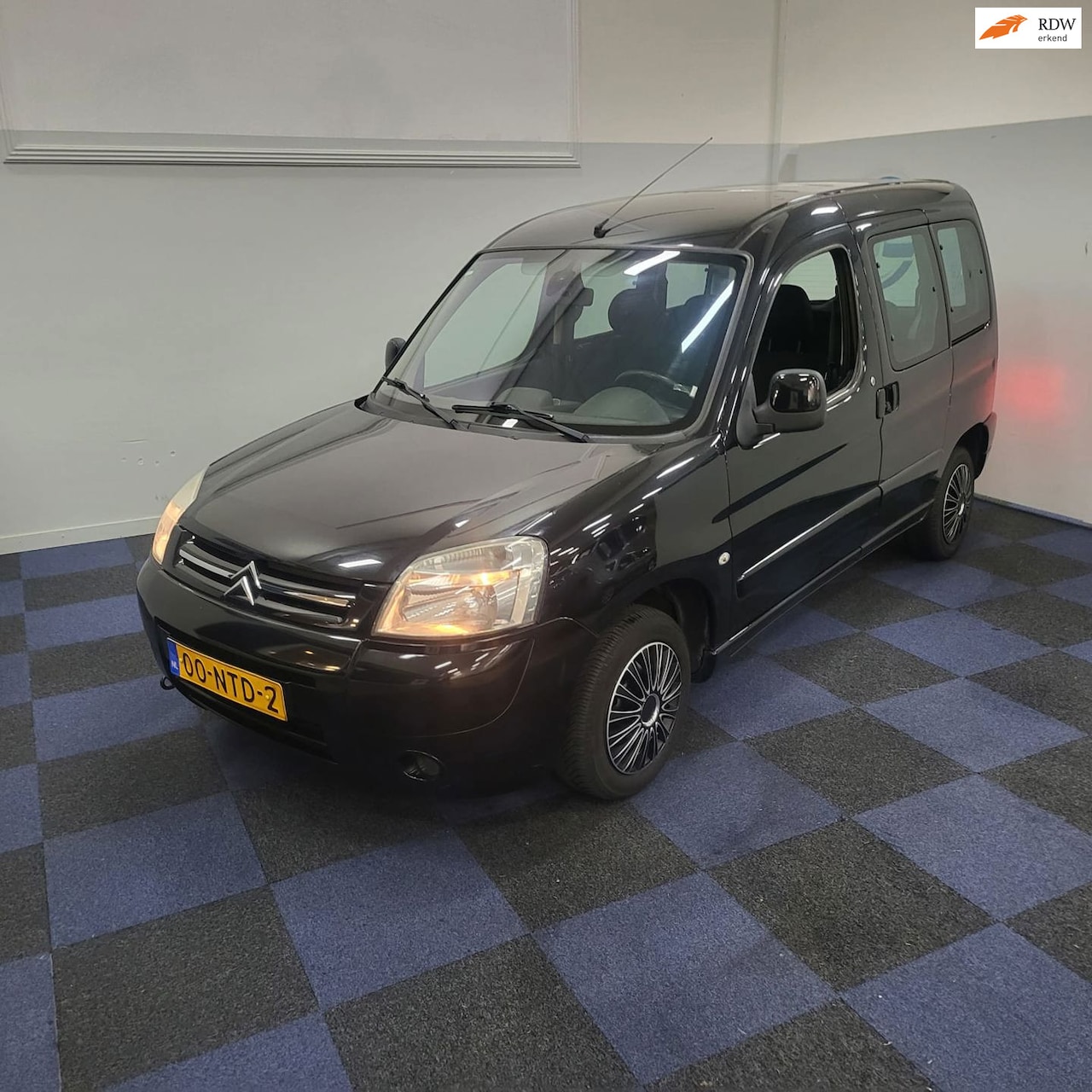 Citroën Berlingo - 1.4i Multispace Cool Tech / MULTIEZETTER / AIRCO / RIJDT SCHAKELT GOED - AutoWereld.nl