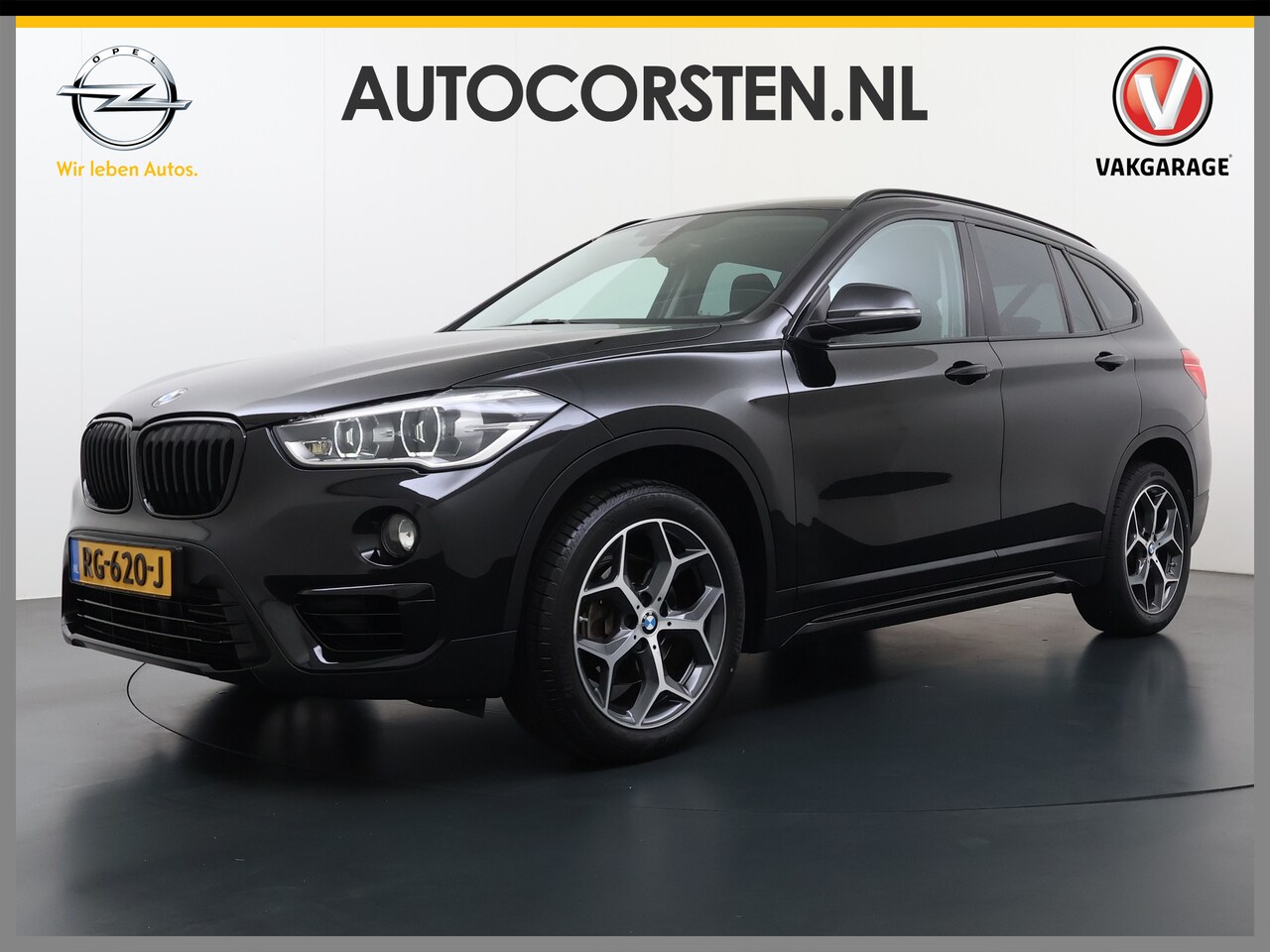 BMW X1 - sDrive18i 141PK Automaat Sportstoelen Trekhaak Navi Ecc Sport Line Executive Lmv Pdc Priva - AutoWereld.nl