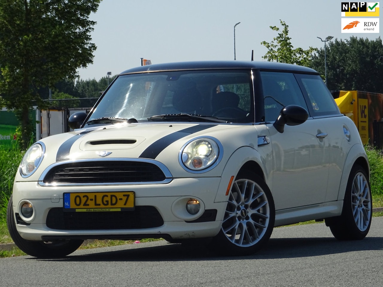 MINI Cooper S - MINI 1.6 Chili NAP/NAVI/XENON/PDC/H&K/NW APK - AutoWereld.nl