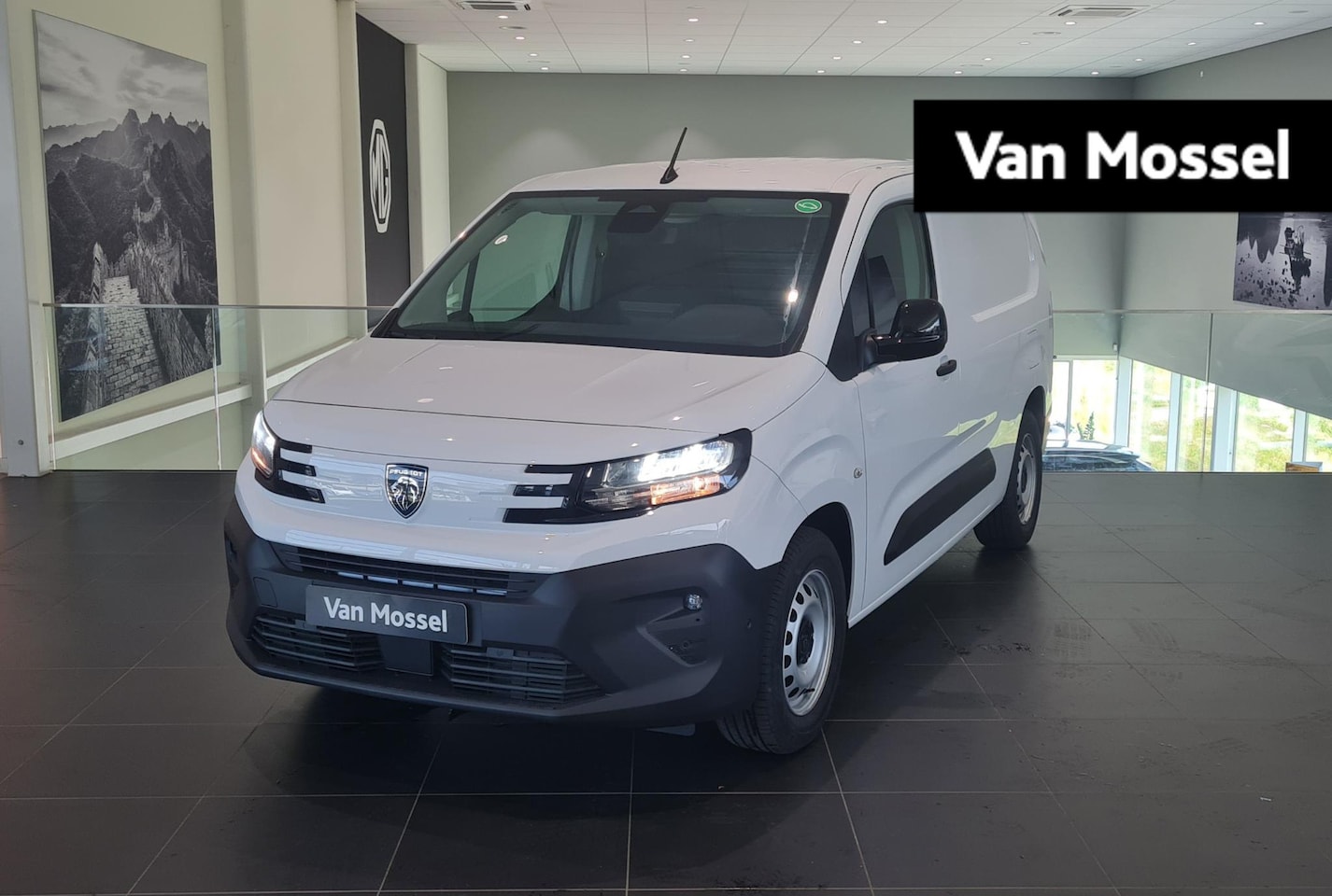 Peugeot e-Partner - 136 L2 50 kWh | Climate Control | Stoelverwarming | Navigatie | Apple Carplay / Android Au - AutoWereld.nl