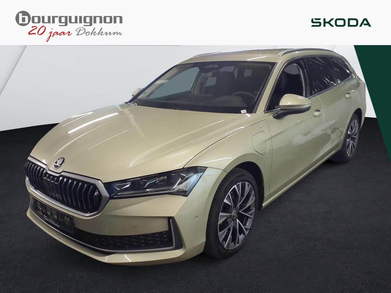 Skoda Superb Combi - 1.5 TSI PHEV L&K | Trekhaak | HUD | Leder | - AutoWereld.nl