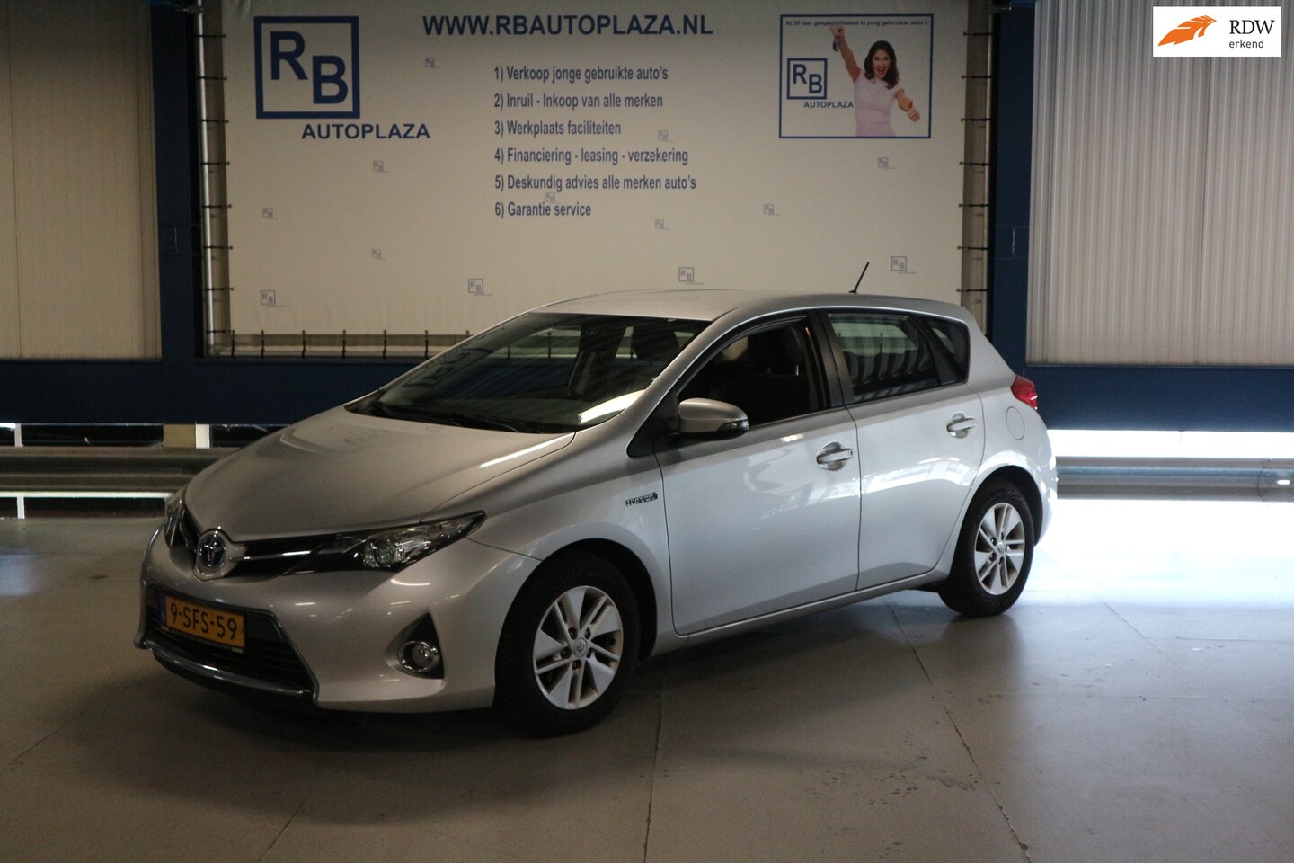 Toyota Auris - 1.8 Hybrid Aspiration / Aut / NAP / ACCU VERVANGEN ! ! ! - AutoWereld.nl