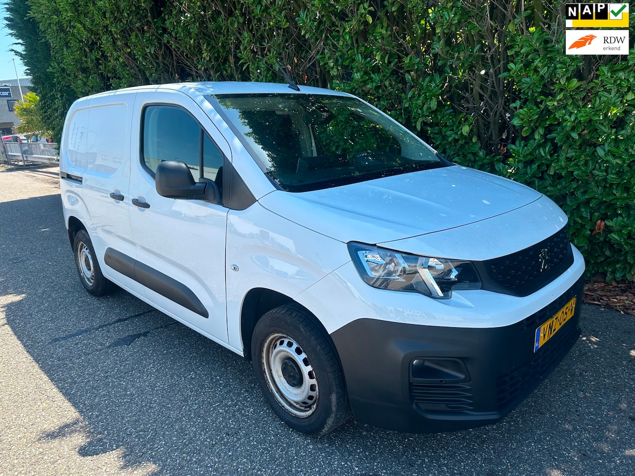 Peugeot Partner - 1.5 BlueHDI Bj'02-2022 VERBRUIKT WATER !! - AutoWereld.nl