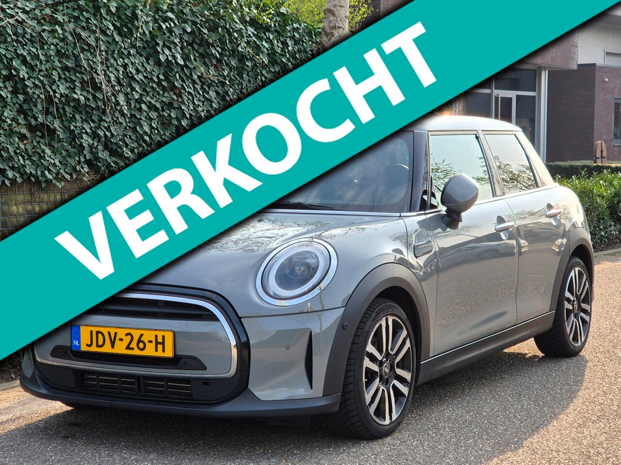 MINI John Cooper Works - F55 LCI One New model Camera Apple CarPlay Cruise LED RIJKLAAR Mini 1.5 One - AutoWereld.nl