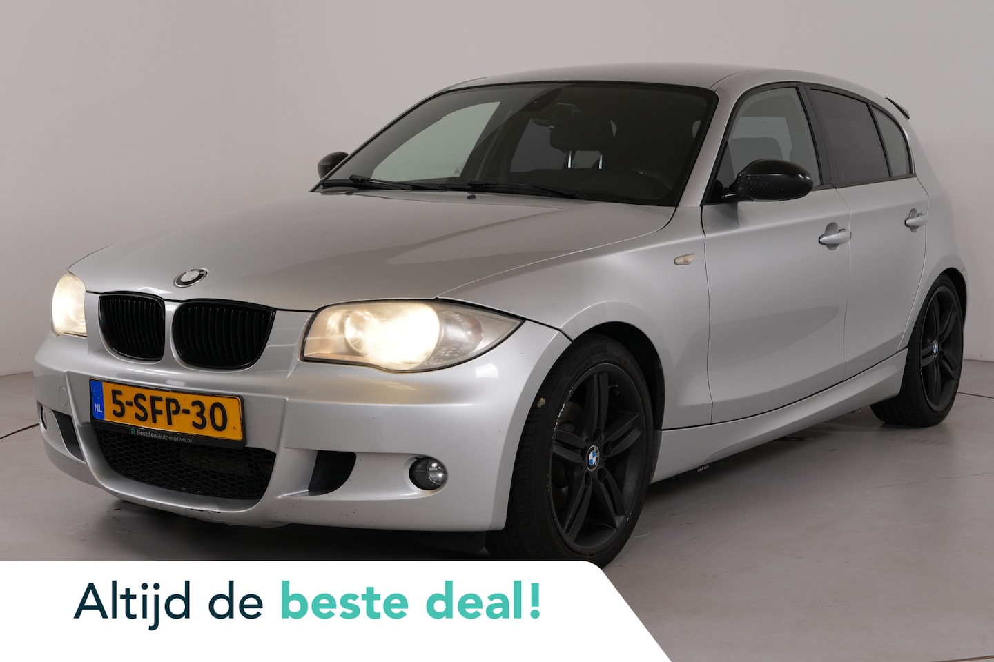 BMW 1-serie - 116i Business Line | Cruise | Sportstoelen | M-Pakket - AutoWereld.nl
